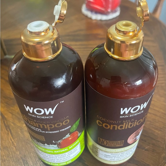 WOW Skin Science: Shampoo and Conditioner Set - Picture 3 of 11
